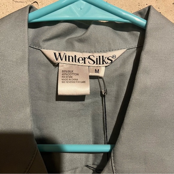 WinterSilks NWT Women’s Blouse Medium Blue Silk Blend Starburst Seam Work Wear - Picture 5 of 9